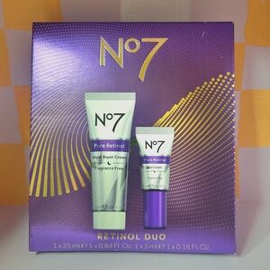 No7 Retinol Duo Set - Purple and Silver